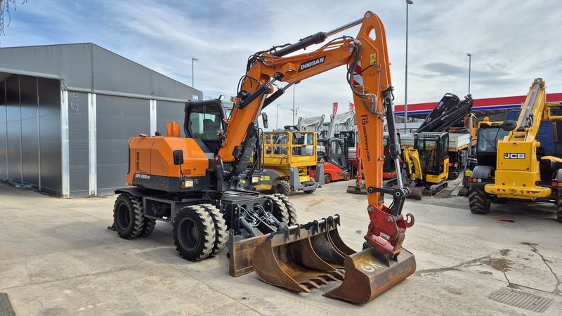 Doosan DX100W-7 - POWERTILT